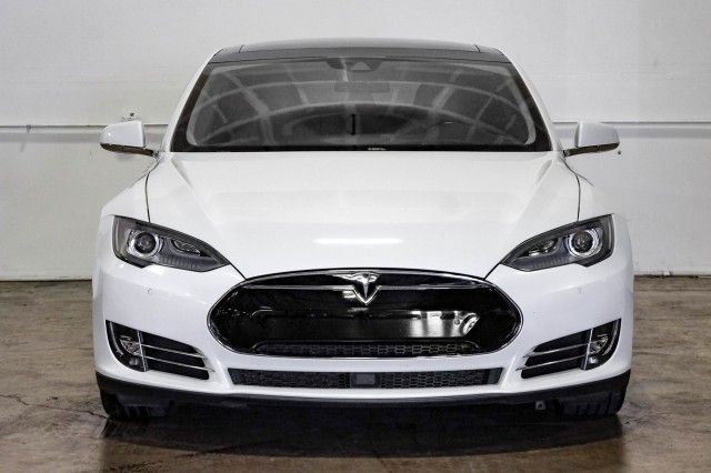 TESLA MODEL S 2015 5yjsa1e21ff120275