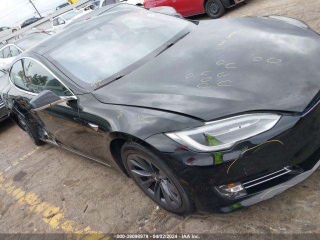 TESLA MODEL S 2018 5yjsa1e21jf276132