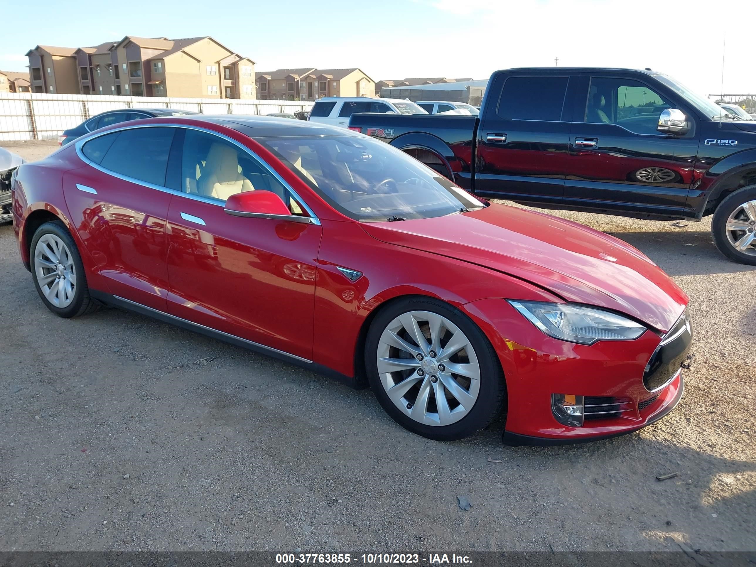 TESLA MODEL S 2016 5yjsa1e22gf129066