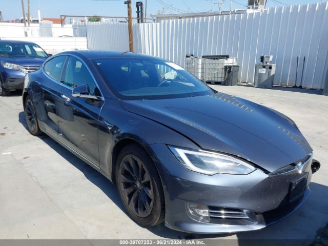 TESLA MODEL S 2018 5yjsa1e22jf263468