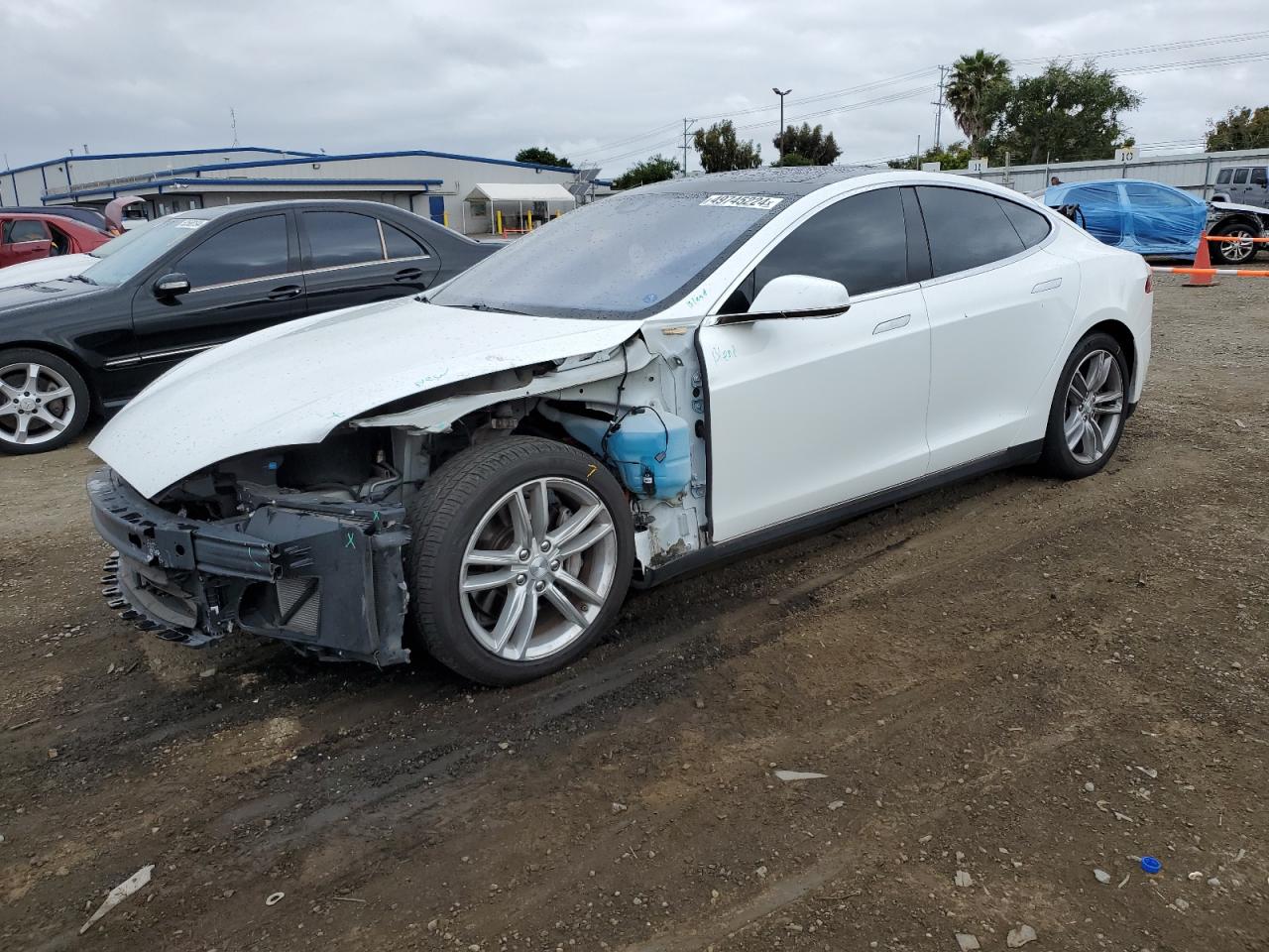 TESLA MODEL S 2015 5yjsa1e23ff107625