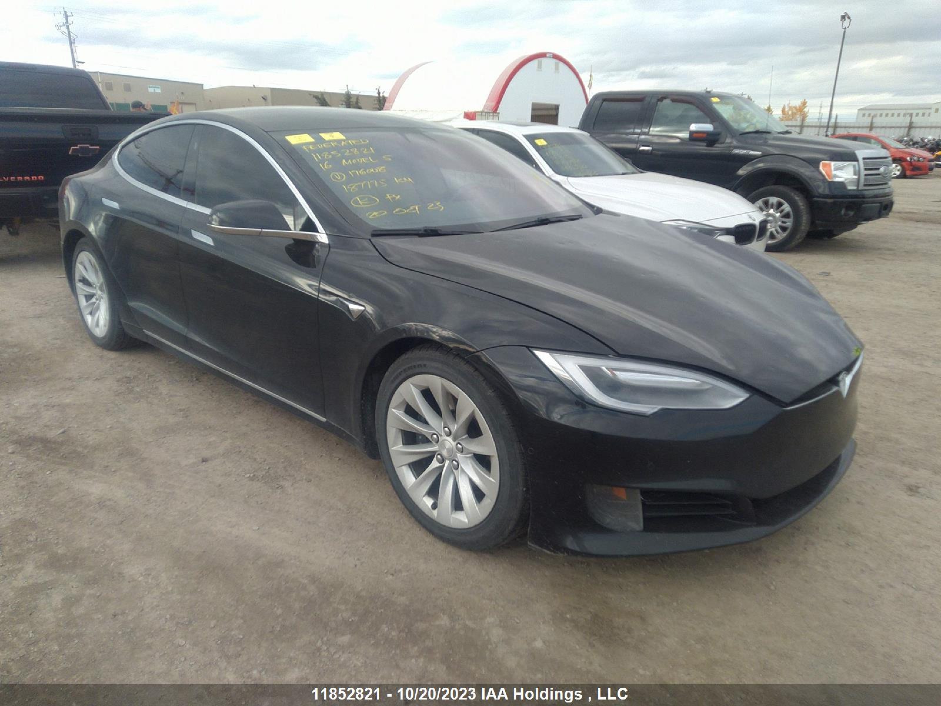 TESLA MODEL S 2016 5yjsa1e23gf176008