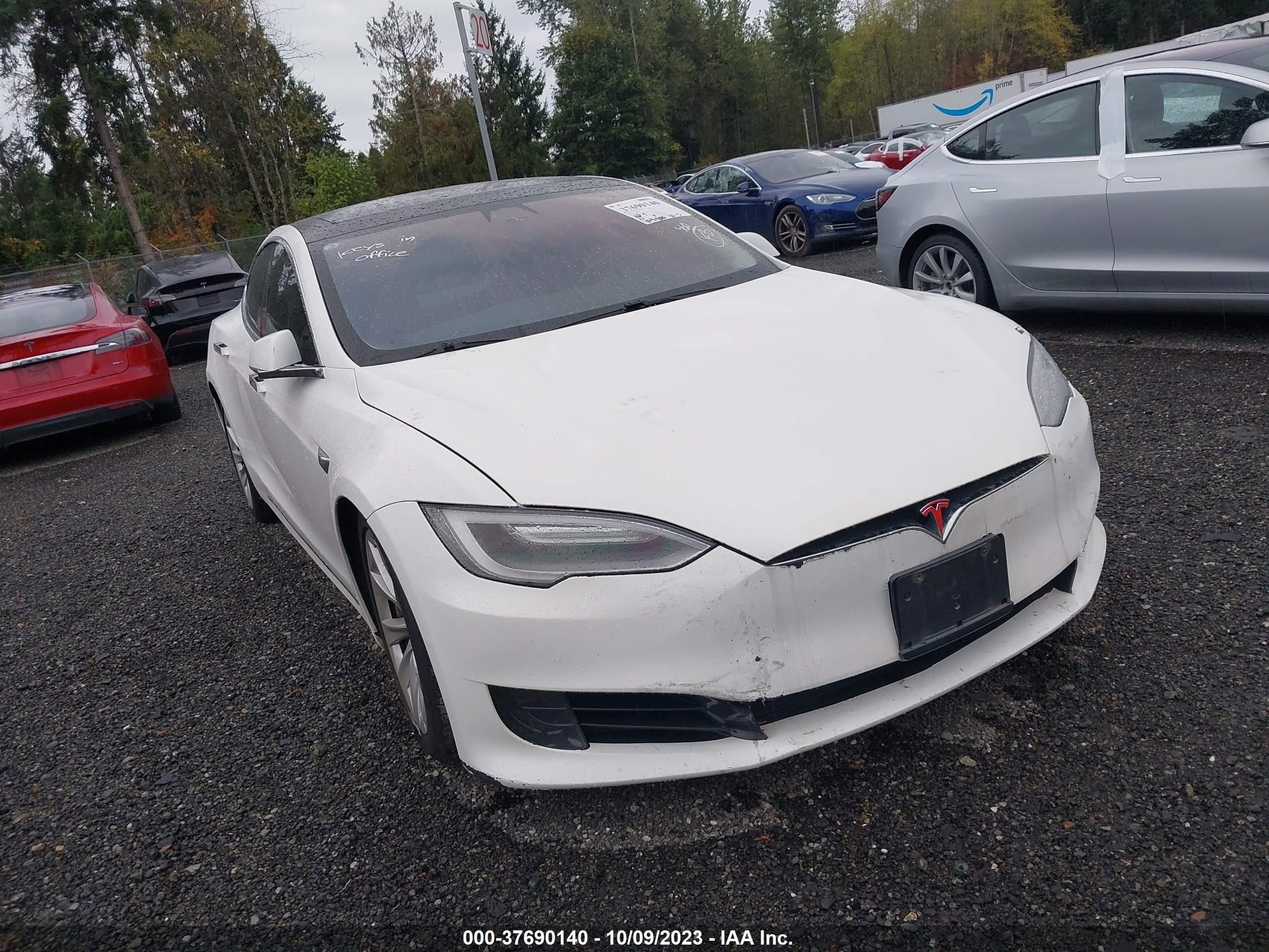 TESLA MODEL S 2017 5yjsa1e23hf184112