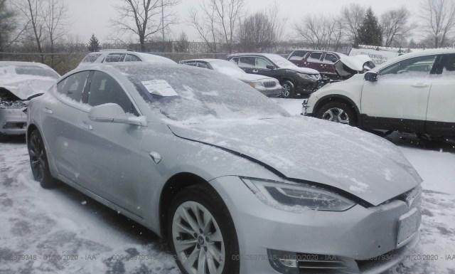 TESLA MODEL S 2018 5yjsa1e23jf250163