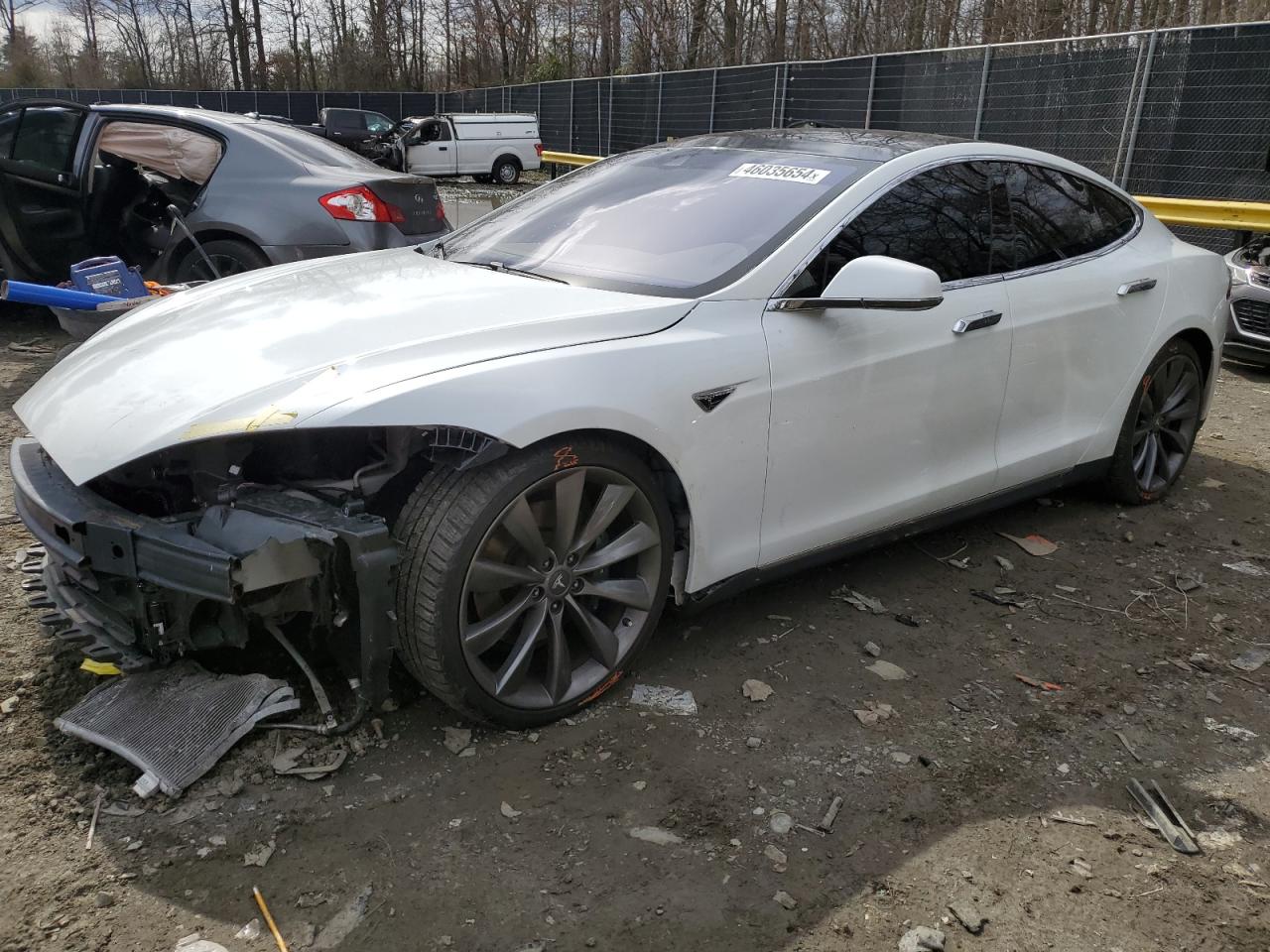 TESLA MODEL S 2015 5yjsa1e24ff118309