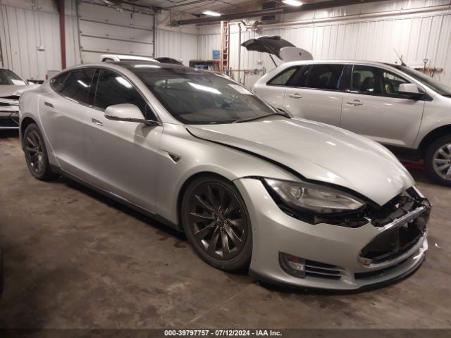 TESLA MODEL S 2016 5yjsa1e24gf132647