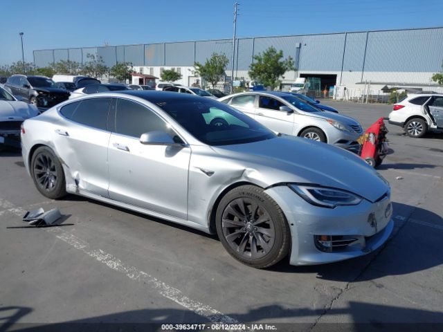 TESLA MODEL S 2018 5yjsa1e24jf281941