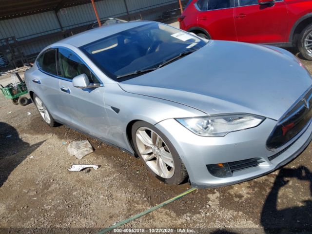 TESLA MODEL S 2015 5yjsa1e25ff111739