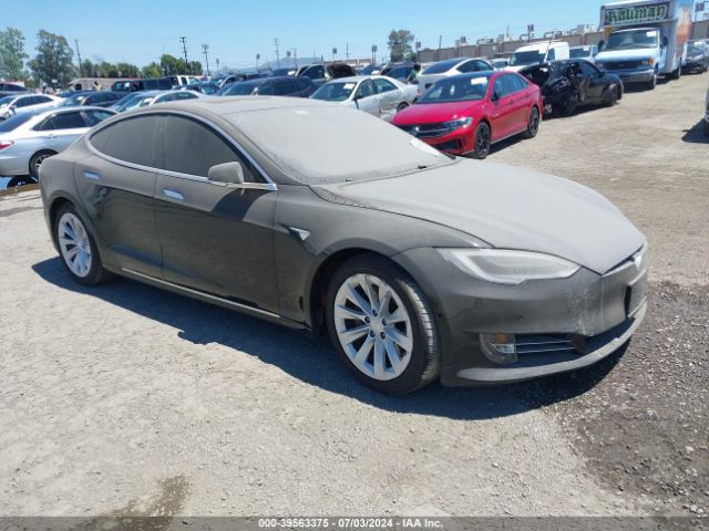 TESLA MODEL S 2018 5yjsa1e26jf293685