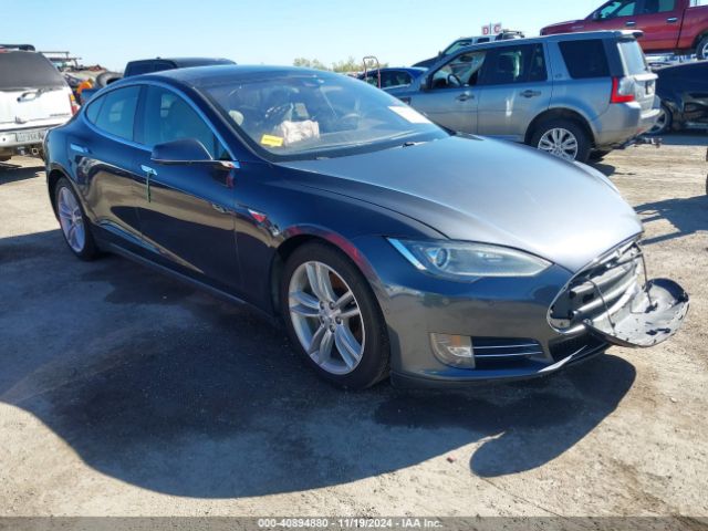 TESLA MODEL S 2015 5yjsa1e27ff102525