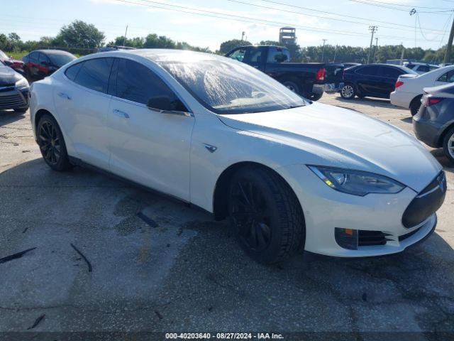 TESLA MODEL S 2015 5yjsa1e27ff113489