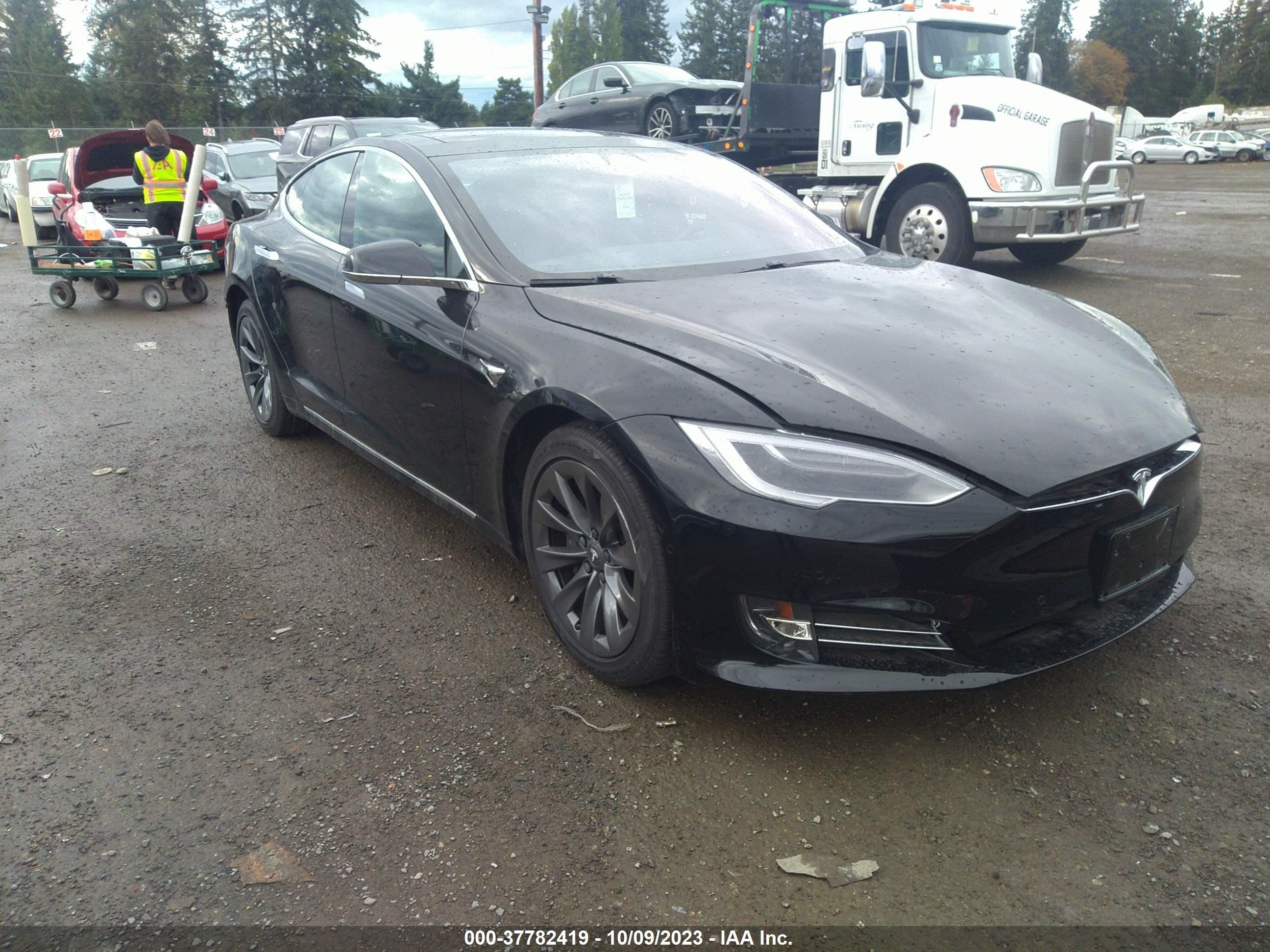 TESLA MODEL S 2018 5yjsa1e28jf245203