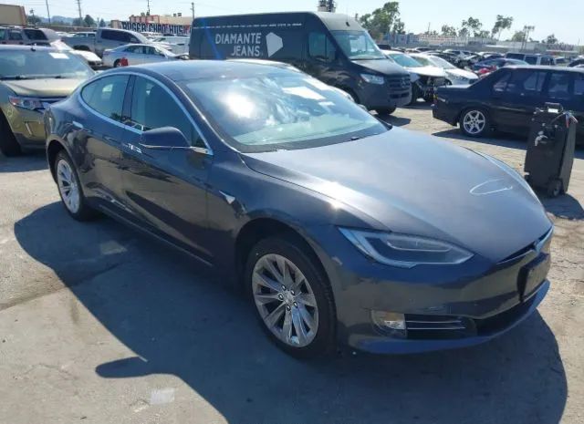 TESLA MODEL S 2018 5yjsa1e28jf282087