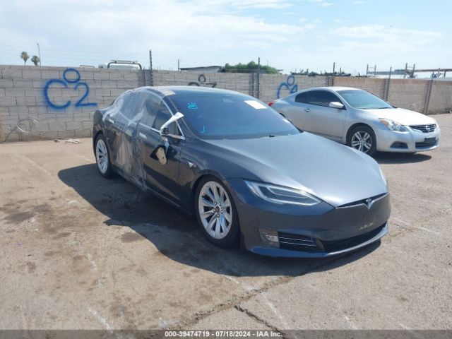 TESLA MODEL S 2018 5yjsa1e28jf295051