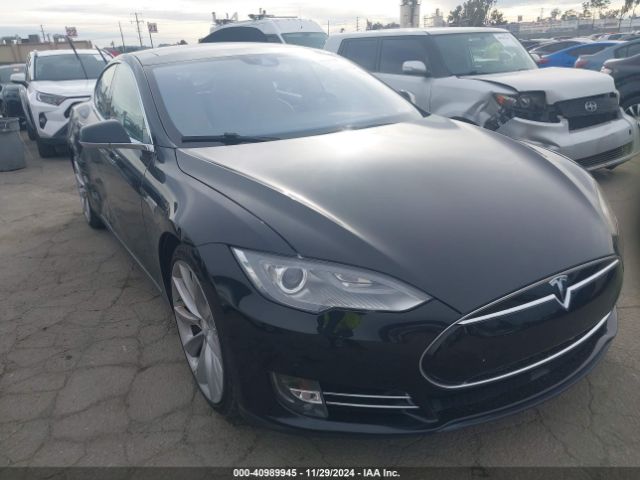 TESLA MODEL S 2015 5yjsa1e29ff105930