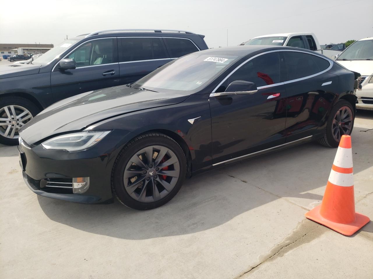 TESLA MODEL S 2018 5yjsa1e29jf257411