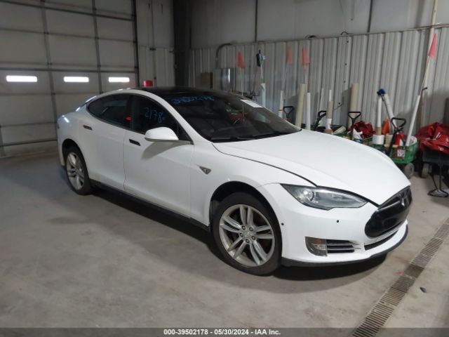 TESLA MODEL S 2015 5yjsa1e2xff102616