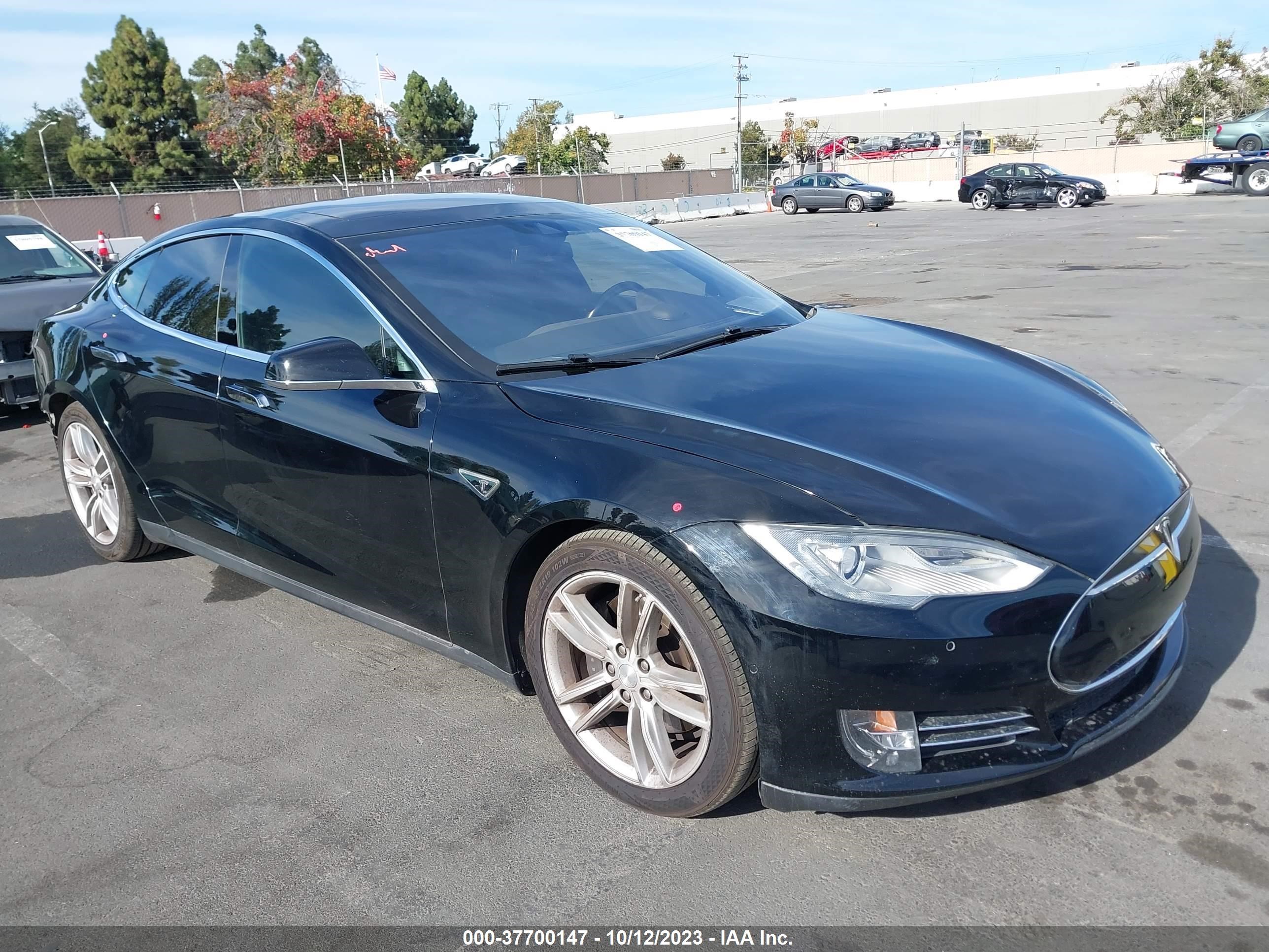 TESLA MODEL S 2015 5yjsa1e2xff104107