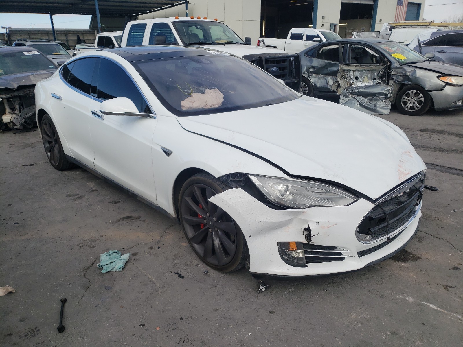 TESLA MODEL S 2016 5yjsa1e42gf128307