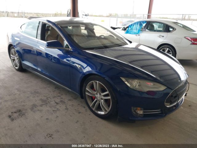 TESLA MODEL S 2015 5yjsa1e44ff104184