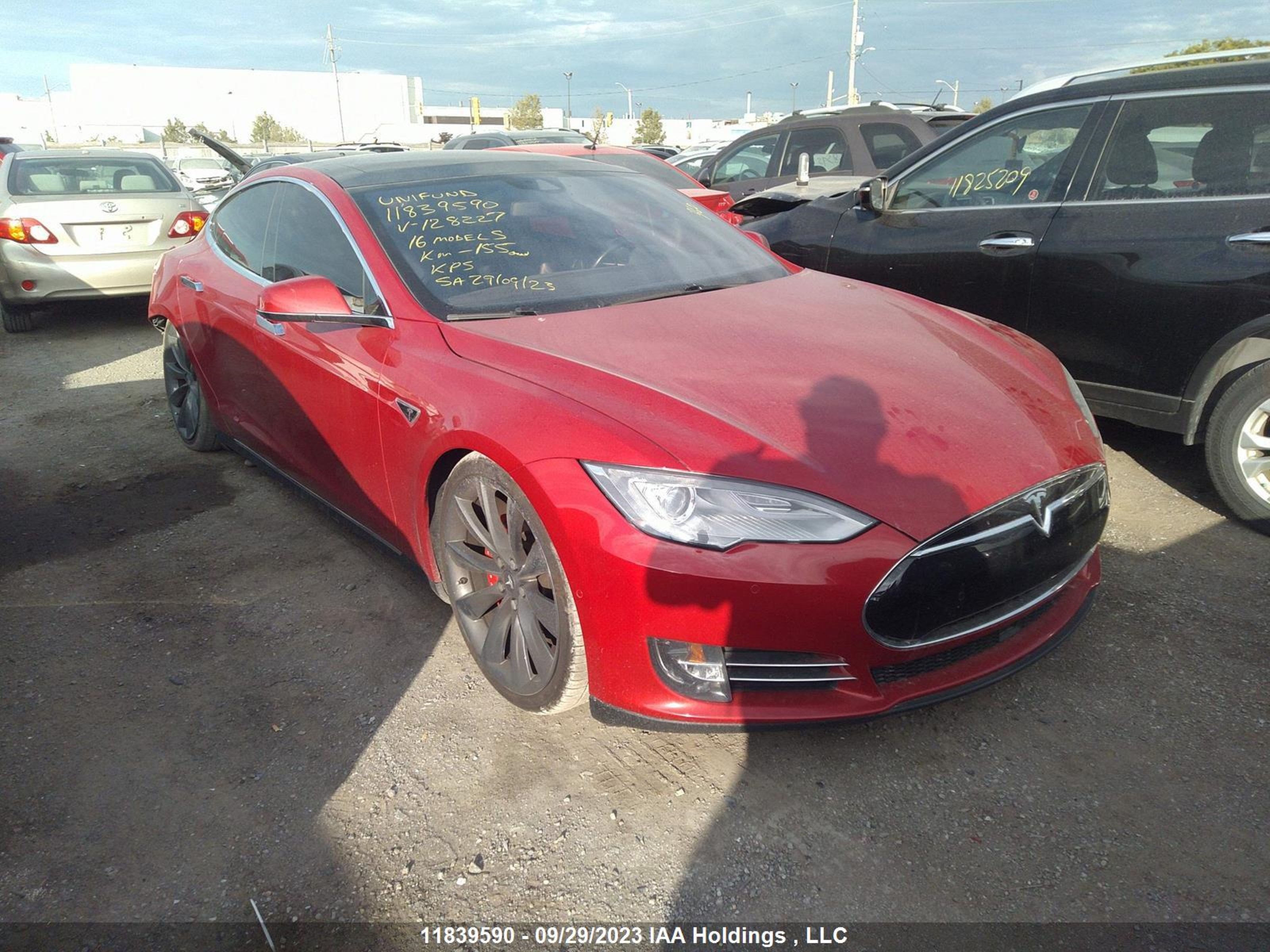 TESLA MODEL S 2016 5yjsa1e44gf128227