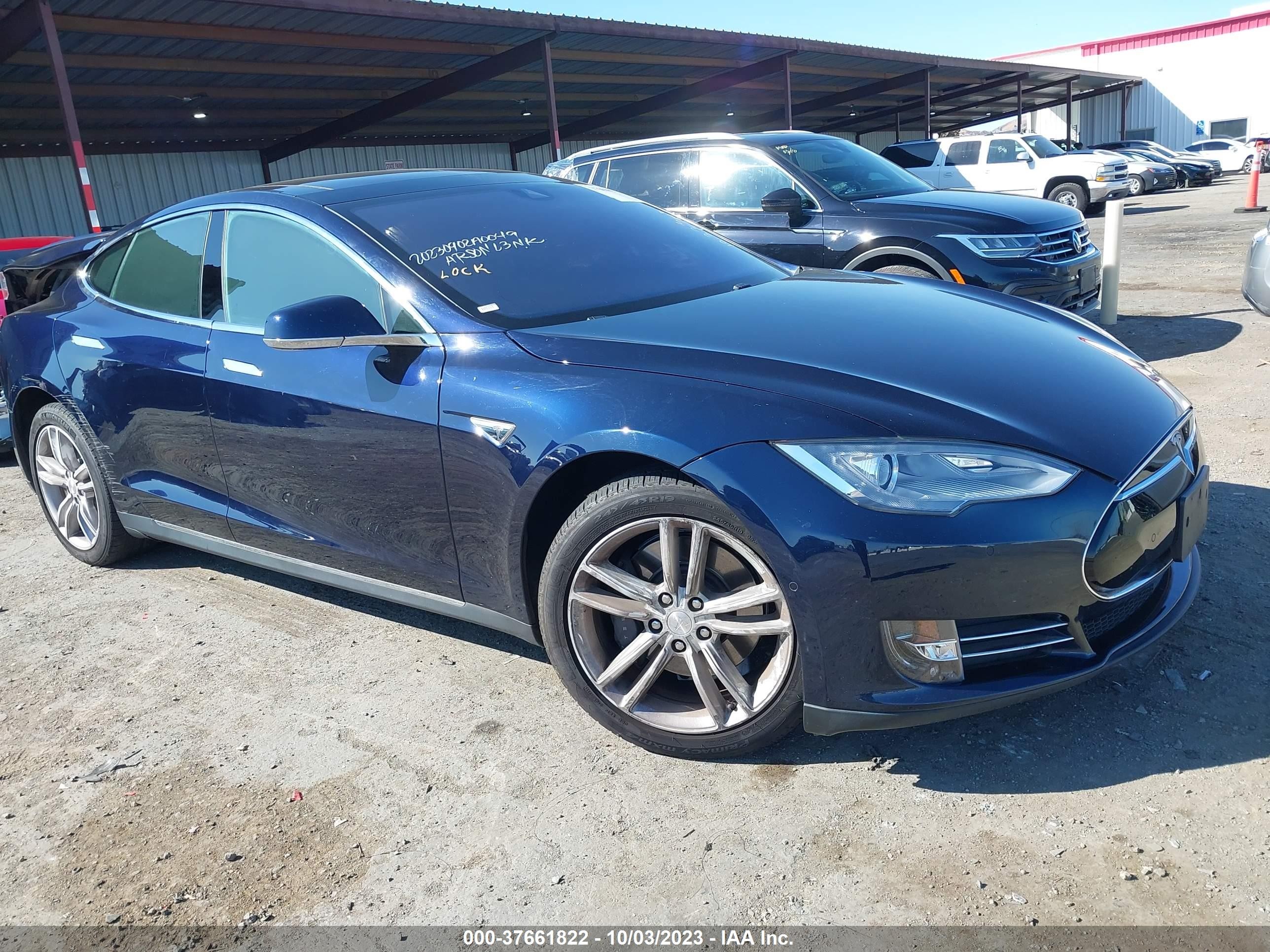 TESLA MODEL S 2015 5yjsa1h16ffp77768