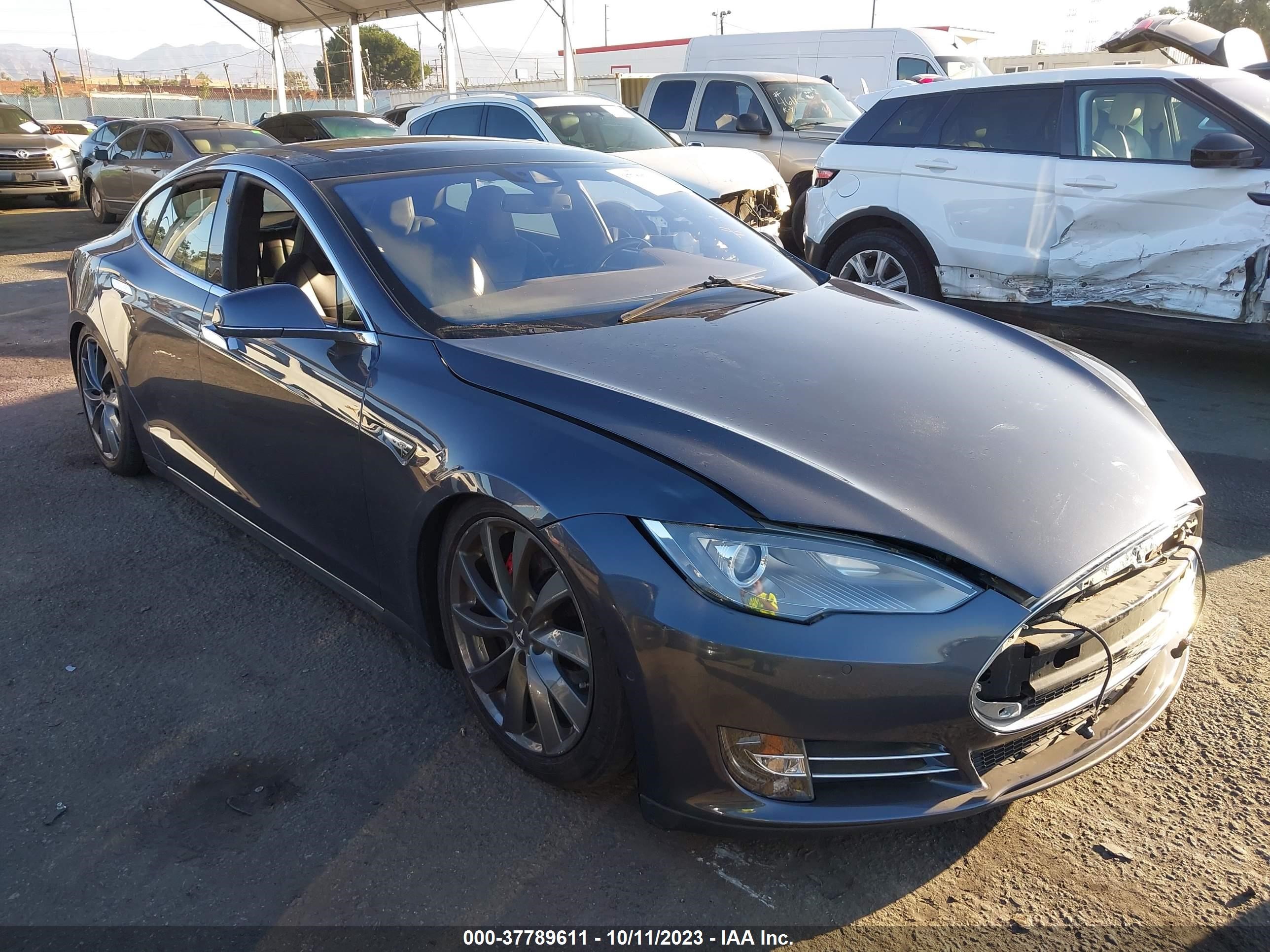 TESLA MODEL S 2015 5yjsa1h20ffp73711