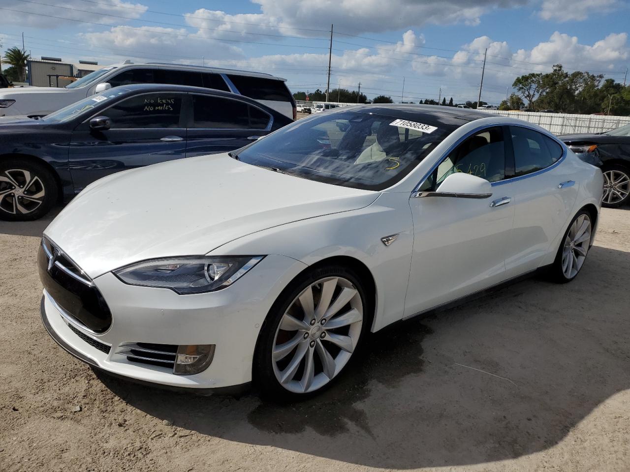 TESLA MODEL S 2015 5yjsa1h21ff086091