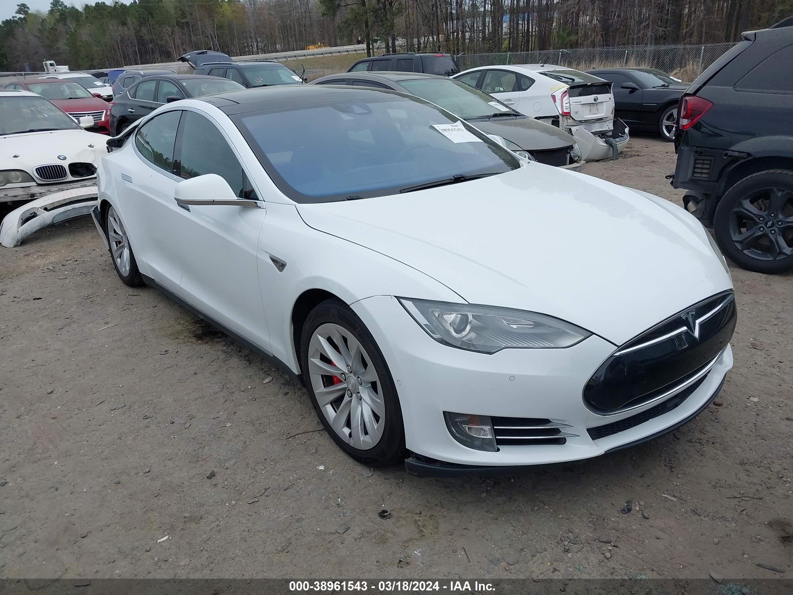 TESLA MODEL S 2014 5yjsa1h27efp62476