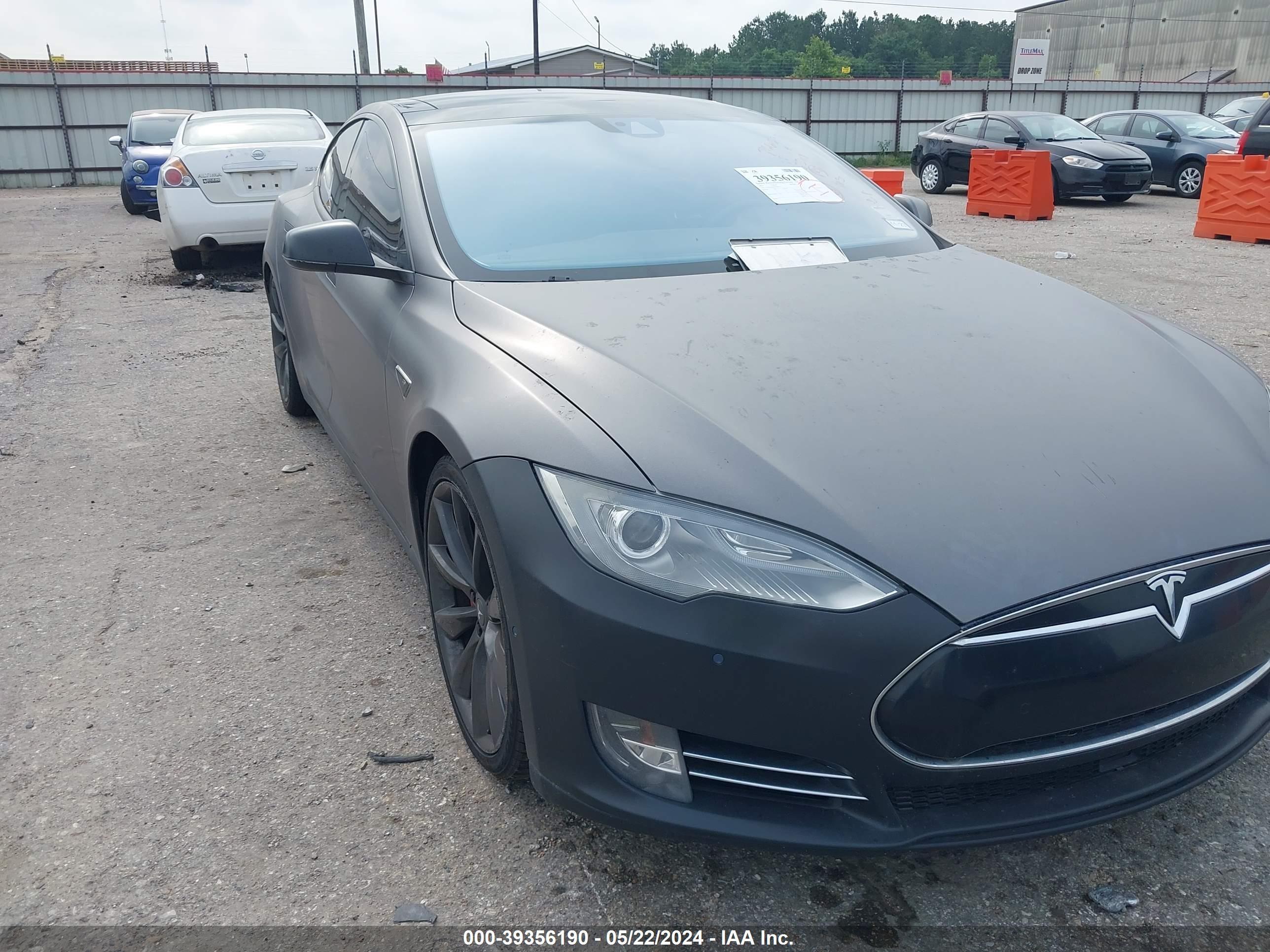 TESLA MODEL S 2015 5yjsa1h28ffp66537