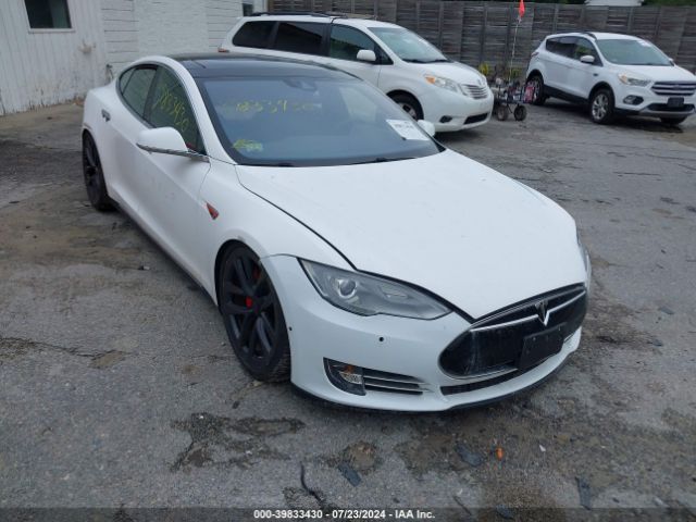 TESLA MODEL S 2015 5yjsa1h29ffp63159