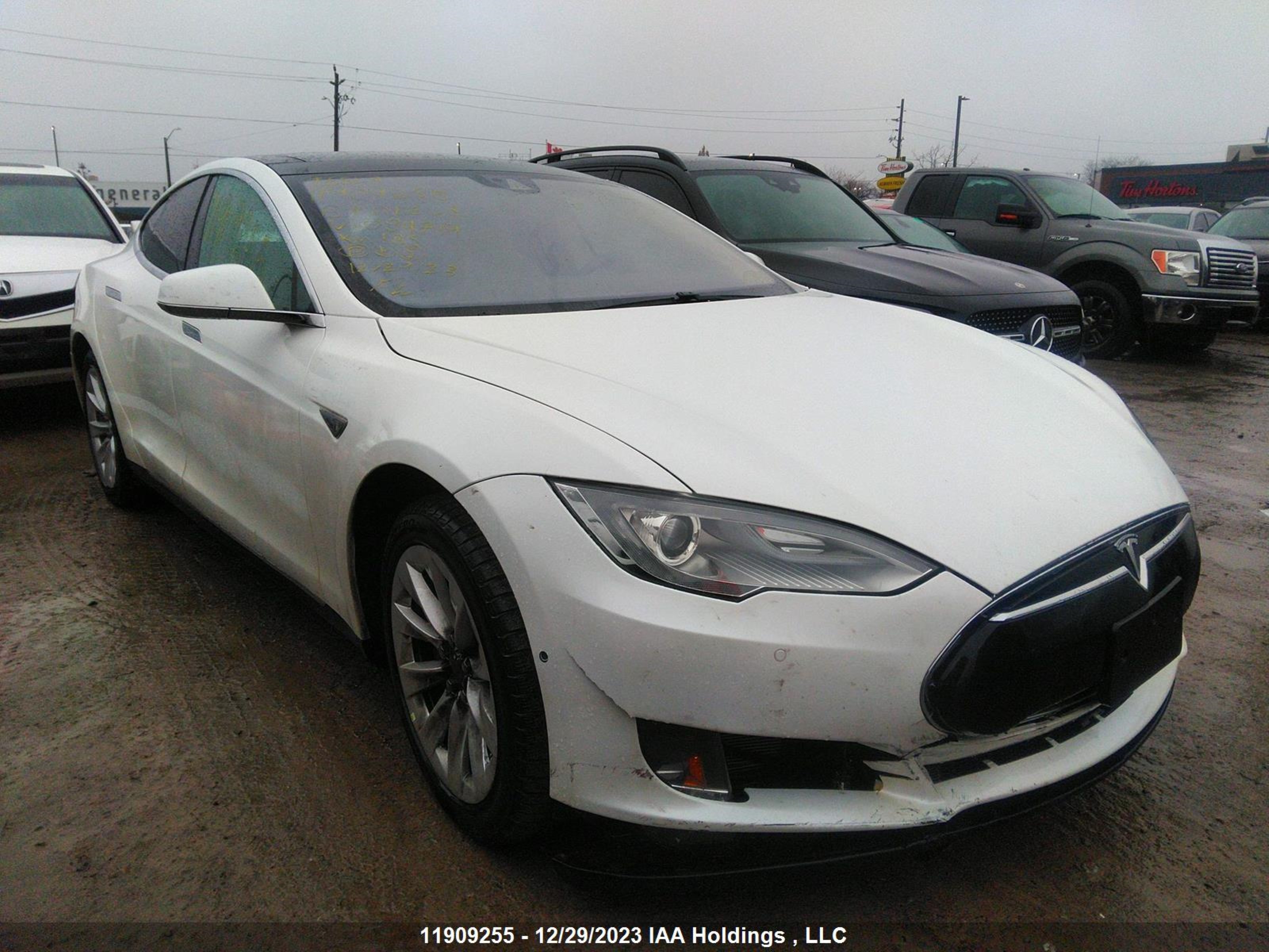 TESLA MODEL S 2015 5yjsa1h49ff084719