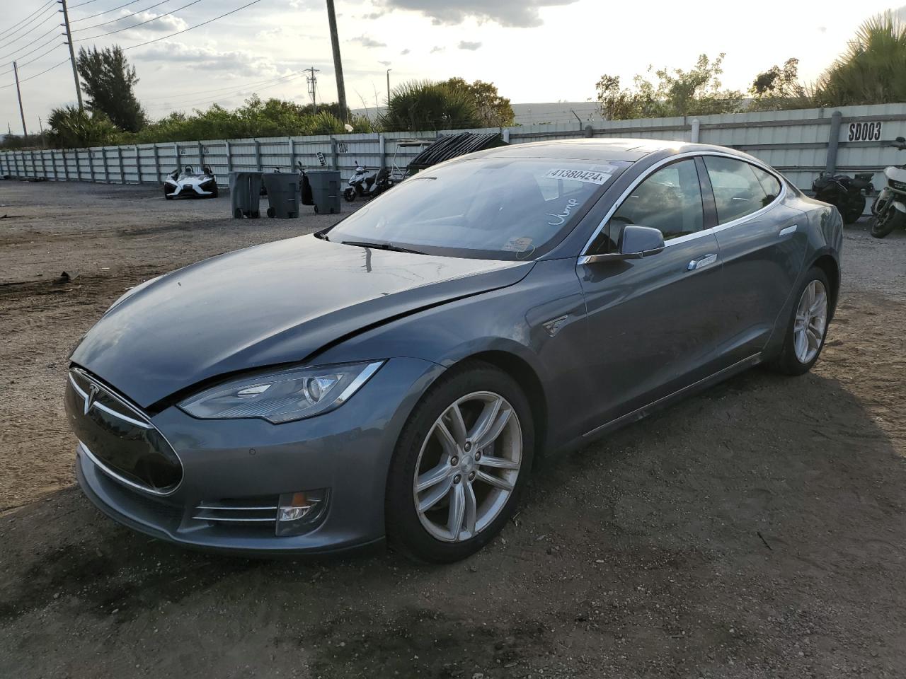 TESLA MODEL S 2014 5yjsa1s11efp38738