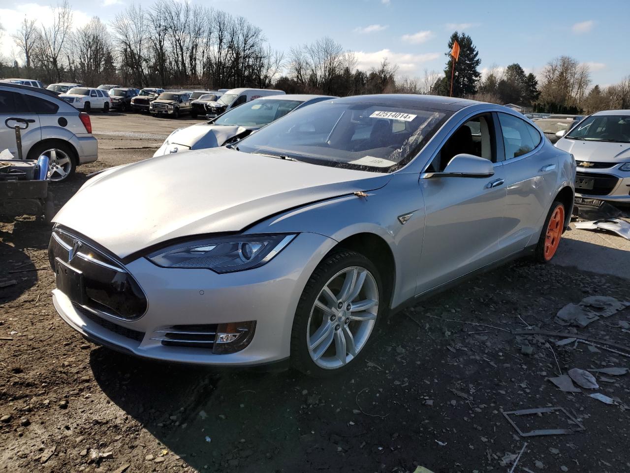 TESLA MODEL S 2014 5yjsa1s11efp47794