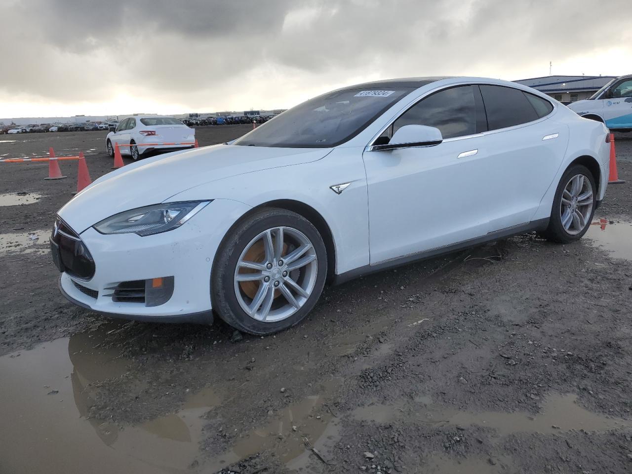 TESLA MODEL S 2015 5yjsa1s11ff083854