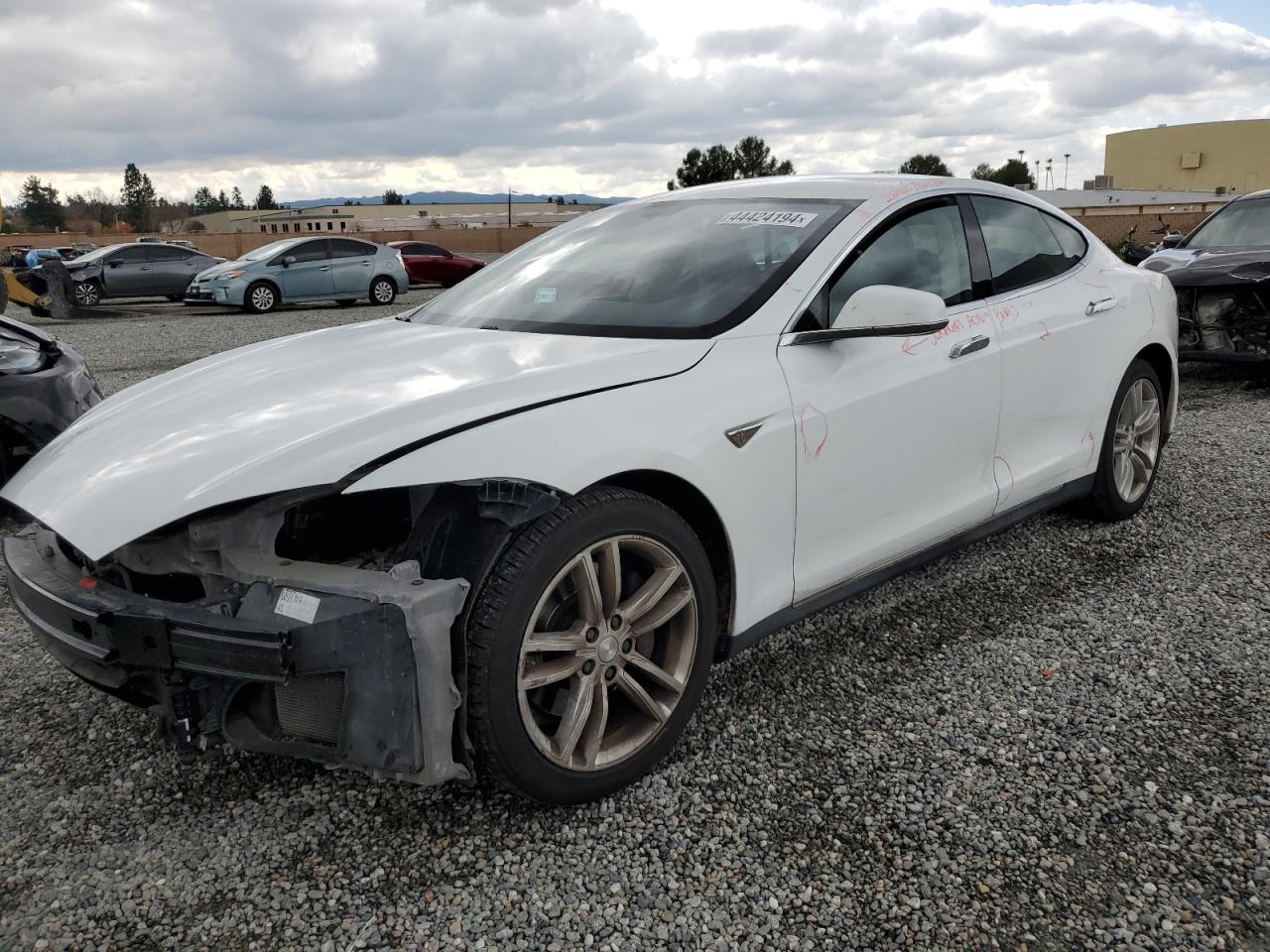 TESLA MODEL S 2014 5yjsa1s18efp36615