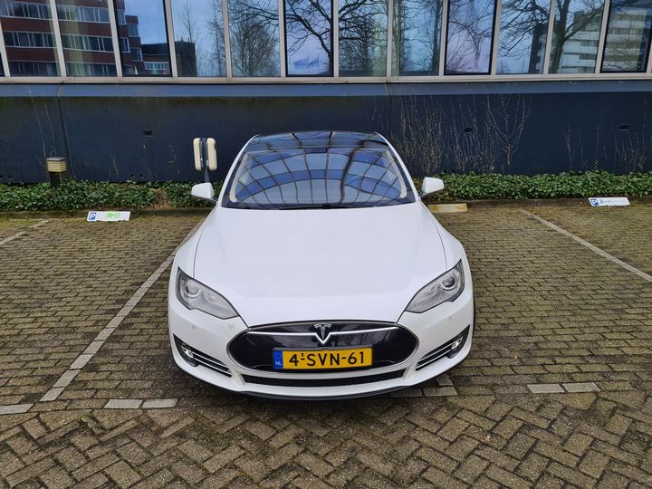 TESLA MODEL S 2013 5yjsa2dp8dfp24454