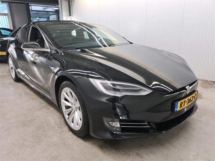 TESLA S 2018 5yjsa7e11hf223595