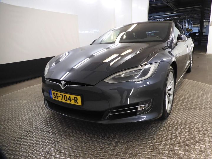 TESLA MODEL S 2018 5yjsa7e20jf240323