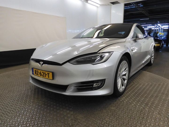 TESLA MODEL S 2018 5yjsa7e21jf237608