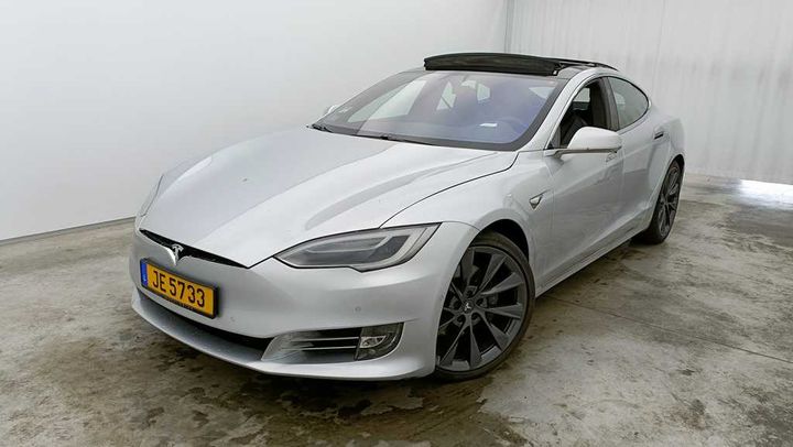 TESLA S 2018 5yjsa7e21jf249967