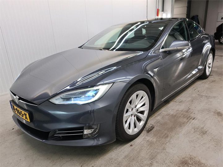 TESLA S 2018 5yjsa7e21jf264324