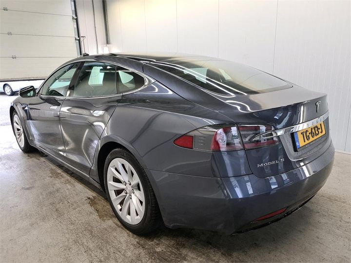 TESLA S 2018 5yjsa7e22jf245619