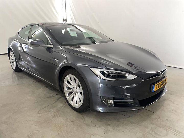 TESLA MODEL S 2018 5yjsa7e24jf273289