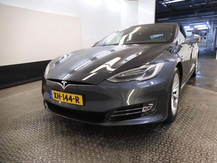 TESLA MODEL S 2018 5yjsa7e24jf288391