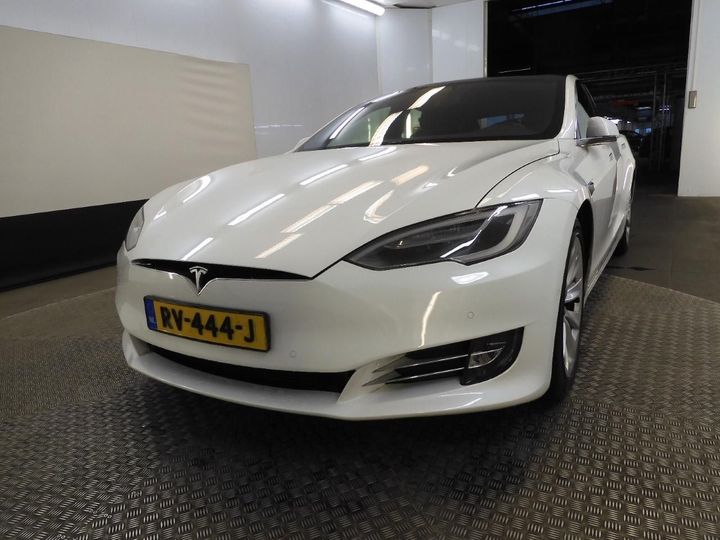 TESLA MODEL S 2018 5yjsa7e25jf235828