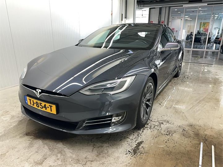 TESLA S 2018 5yjsa7e25jf263046