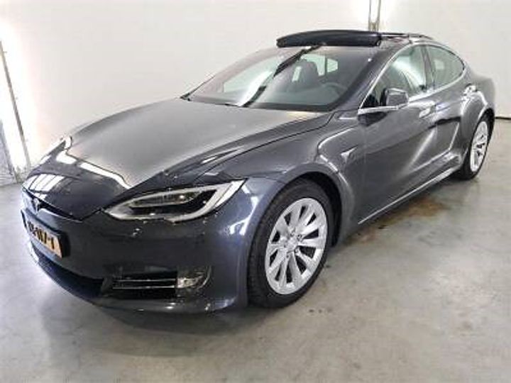 TESLA MODEL S 2018 5yjsa7e25jf268862