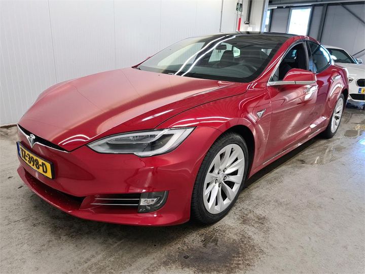 TESLA S 2018 5yjsa7e25jf275083