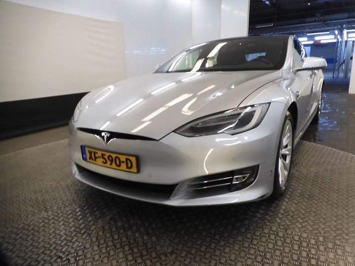 TESLA MODEL S 2018 5yjsa7e25jf285175